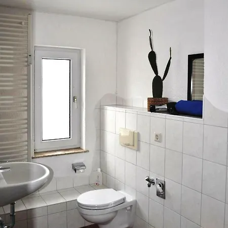 Conny's Bistro Und Lägenhet *